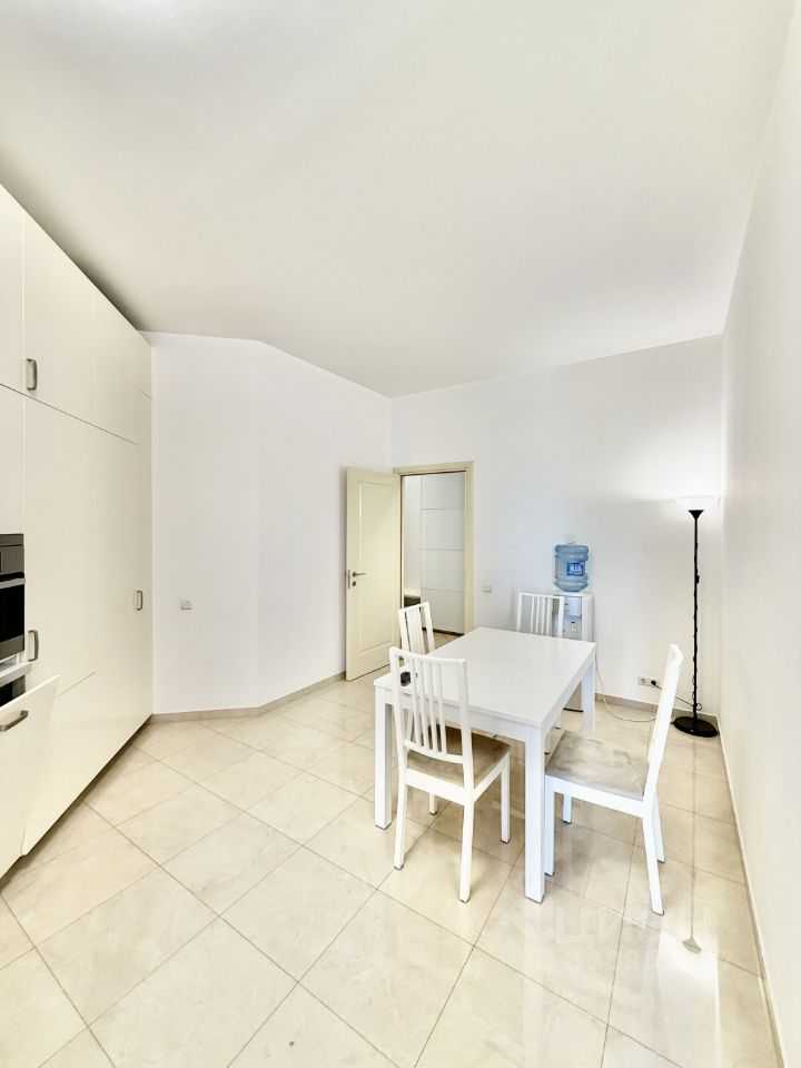 2-комнатная квартира, 90 м² — фотография 3
