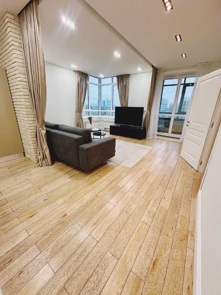 2-комнатная квартира, 76 м² — фотография 3