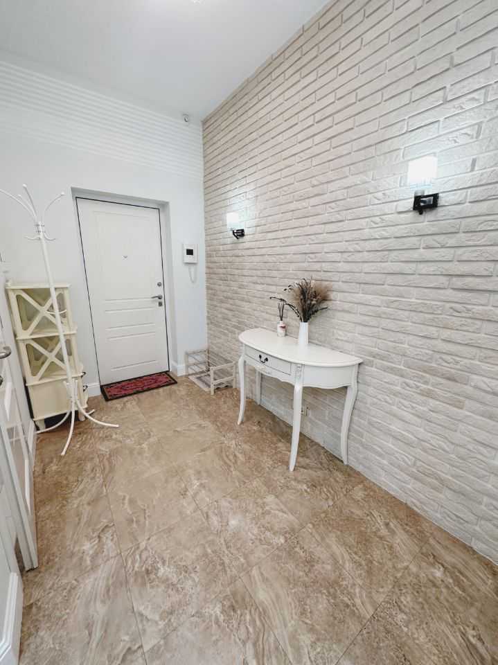 2-комнатная квартира, 76 м² — фотография 2