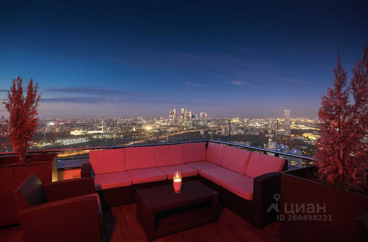 4-комнатная квартира, 300 м²