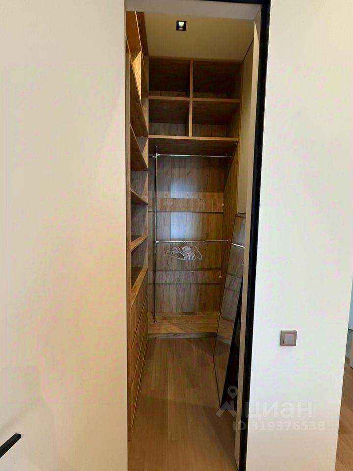 2-комнатная квартира, 64 м² — фотография 3