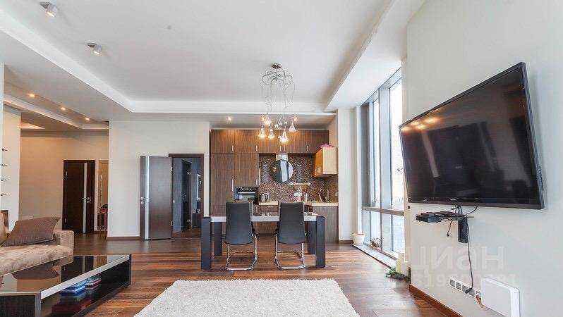 1-комнатная квартира, 102 м² — фотография 2