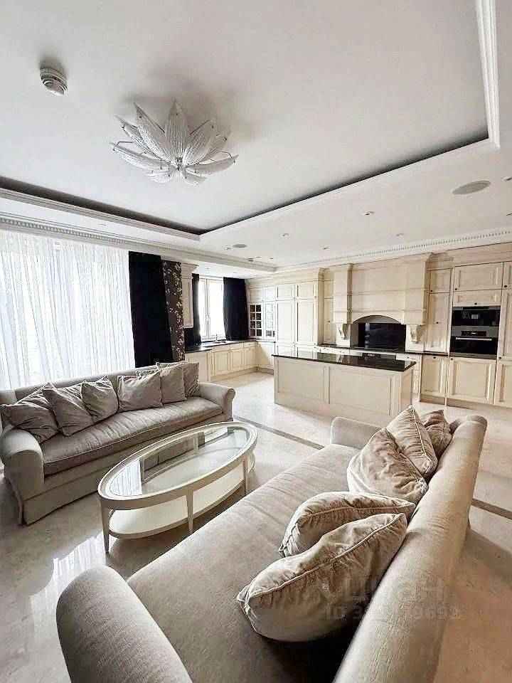 3-комнатная квартира, 156 м²