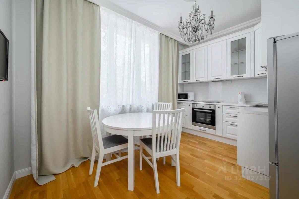 2-комнатная квартира, 70 м² — фотография 2