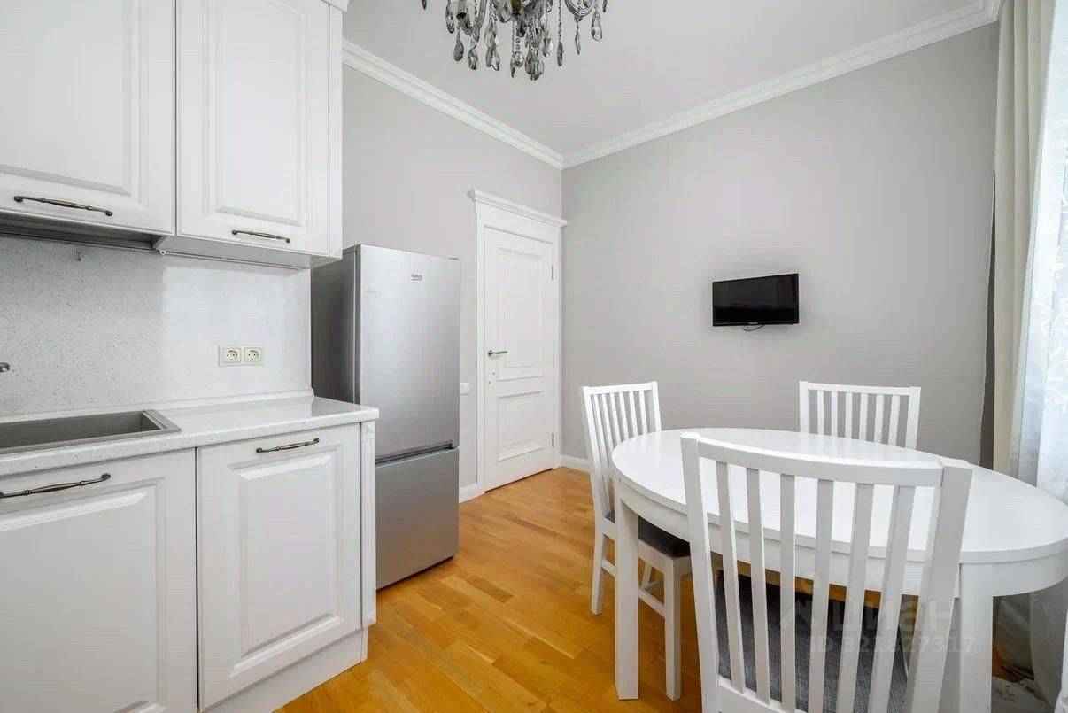 2-комнатная квартира, 70 м² — фотография 3