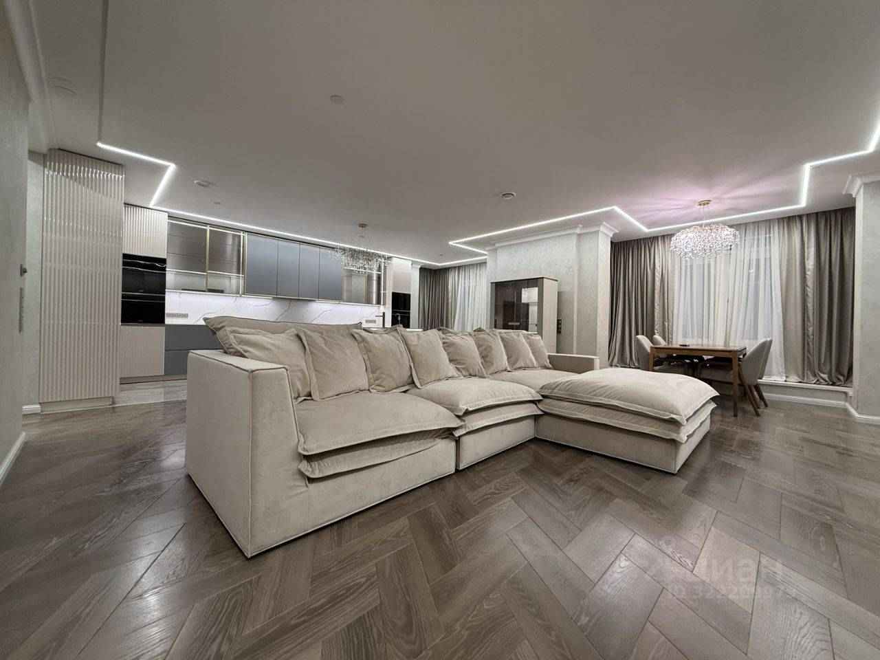 4-комнатная квартира, 218 м²