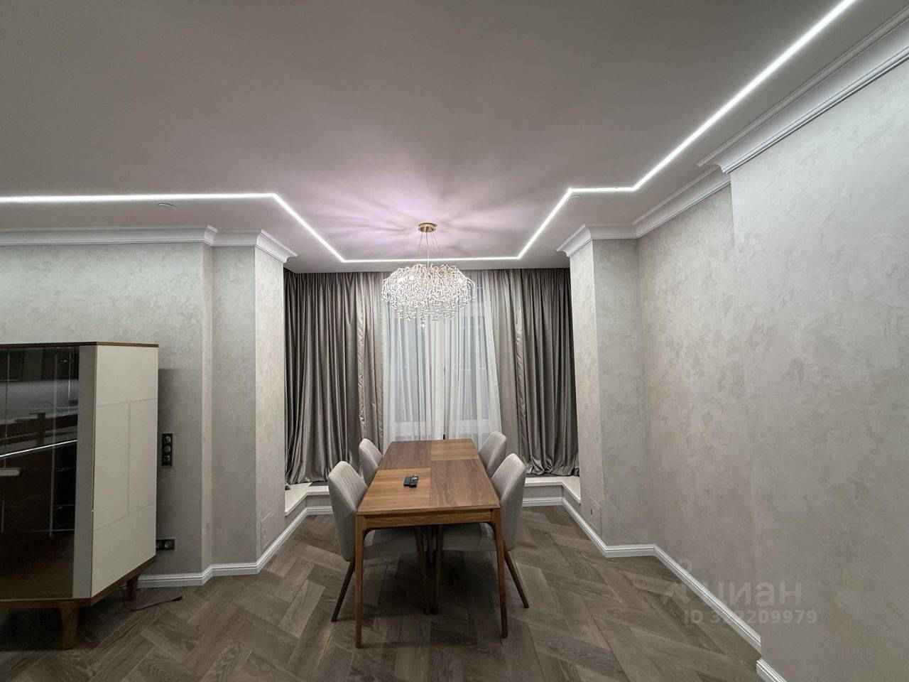 4-комнатная квартира, 218 м² — фотография 3