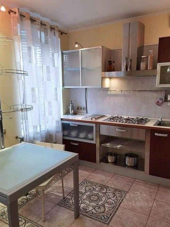 2-комнатная квартира, 55 м² — фотография 2