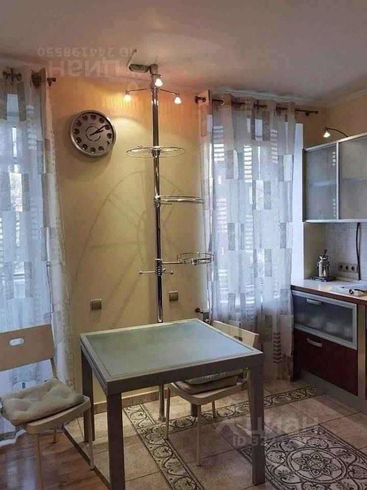 2-комнатная квартира, 55 м² — фотография 3