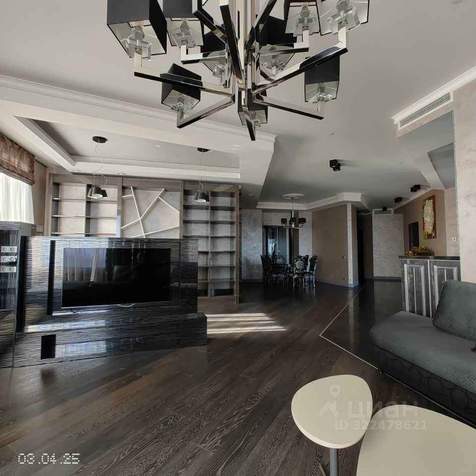 4-комнатная квартира, 210,8 м² — фотография 2