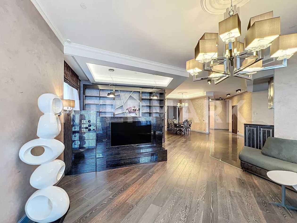 4-комнатная квартира, 210 м² — фотография 3