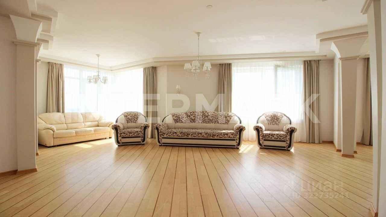 4-комнатная квартира, 180 м²