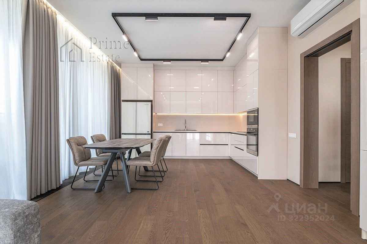 4-комнатная квартира, 140 м² — фотография 3