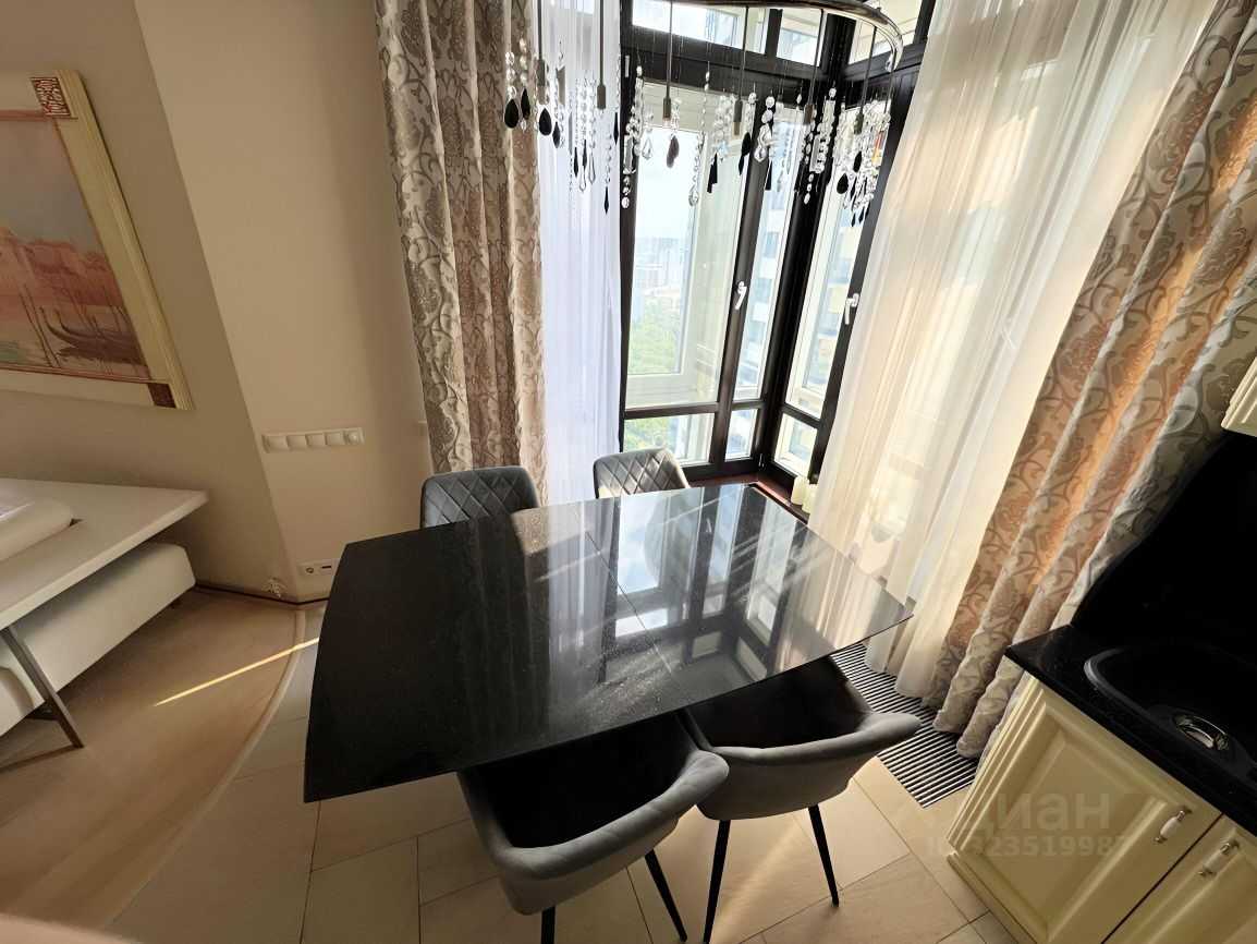 4-комнатная квартира, 143,7 м² — фотография 2
