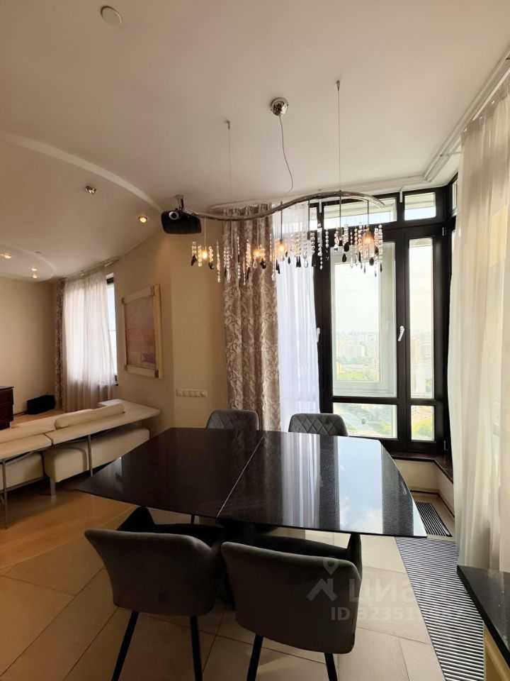 4-комнатная квартира, 143,7 м² — фотография 3