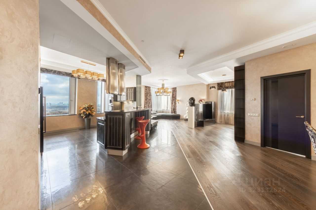 4-комнатная квартира, 211 м² — фотография 2