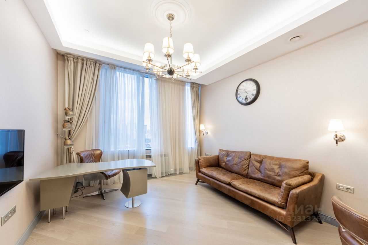 4-комнатная квартира, 211 м²