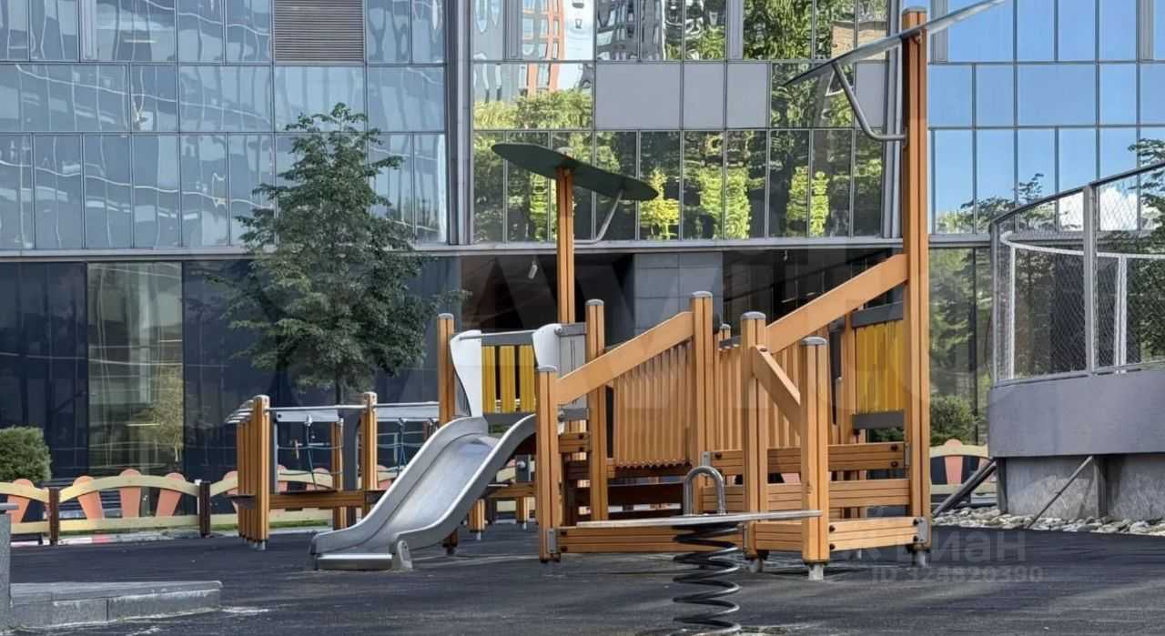 4-комнатная квартира, 210 м² — фотография 3