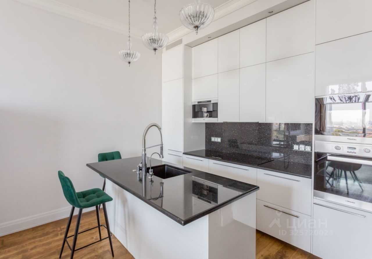 4-комнатная квартира, 142 м² — фотография 2