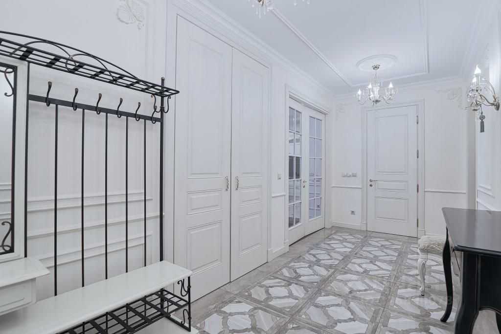 4-комнатная квартира, 198 м² — фотография 3