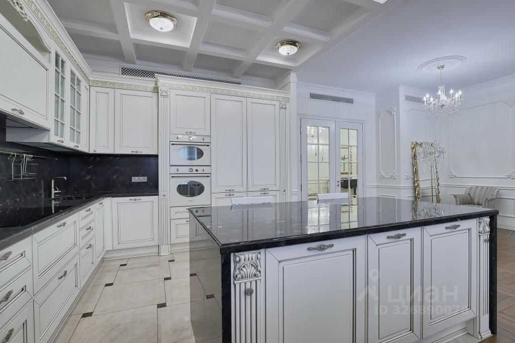 4-комнатная квартира, 198 м²