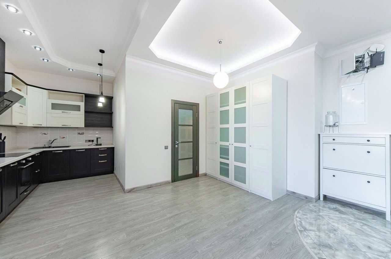 4-комнатная квартира, 133 м² — фотография 2
