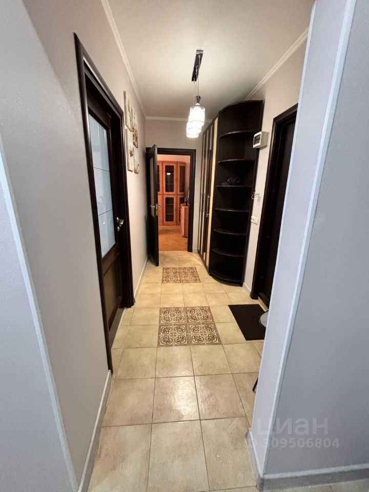 2-комнатная квартира, 52 м² — фотография 2