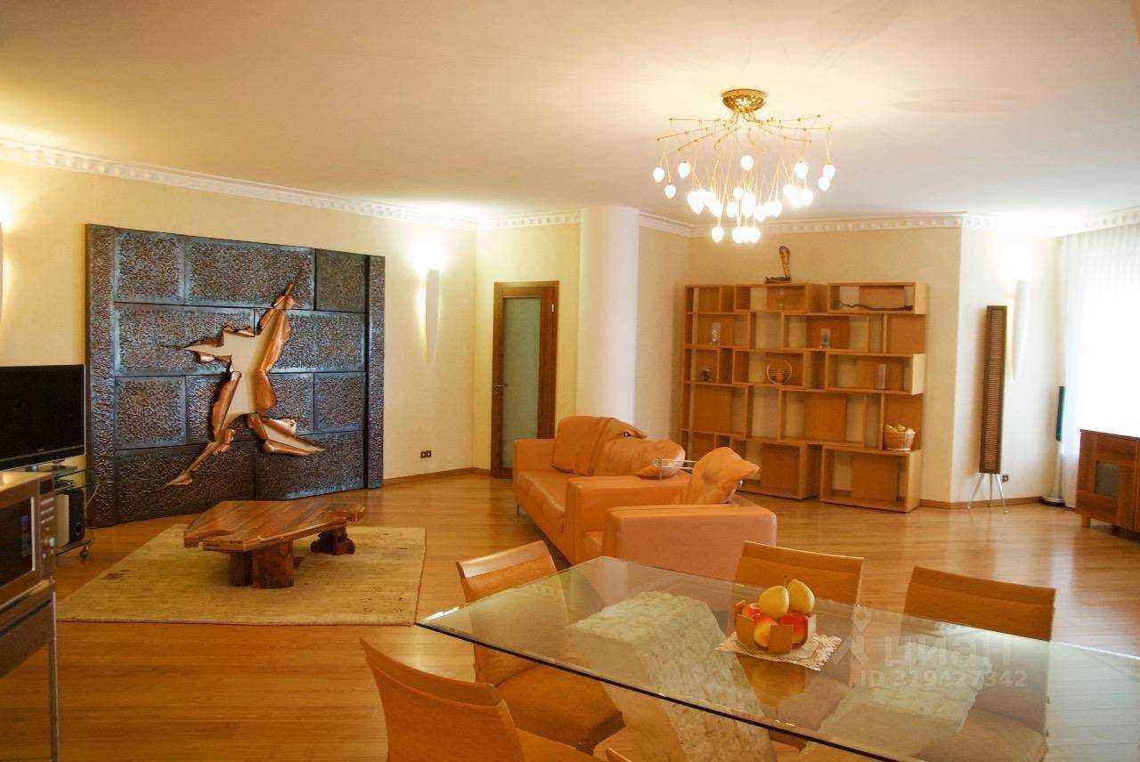 5-комнатная квартира, 257 м²