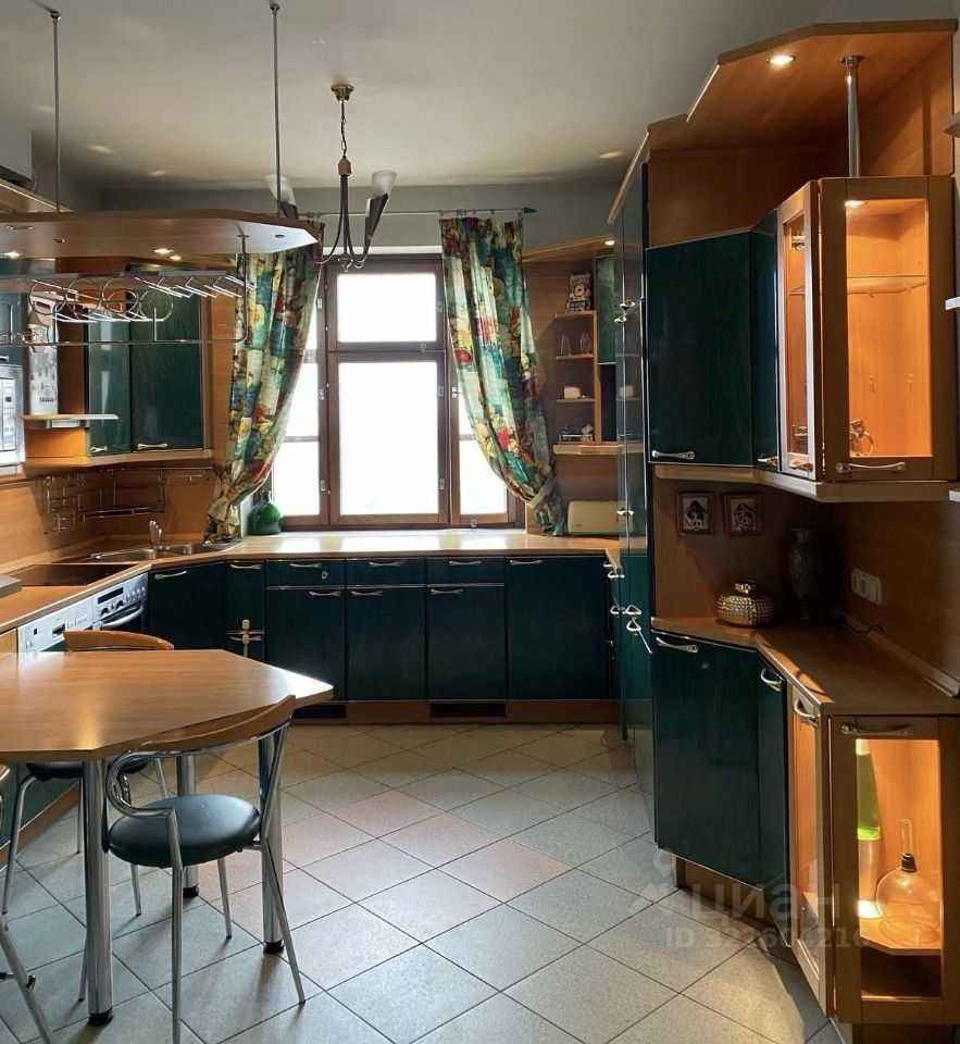 4-комнатная квартира, 120 м² — фотография 3