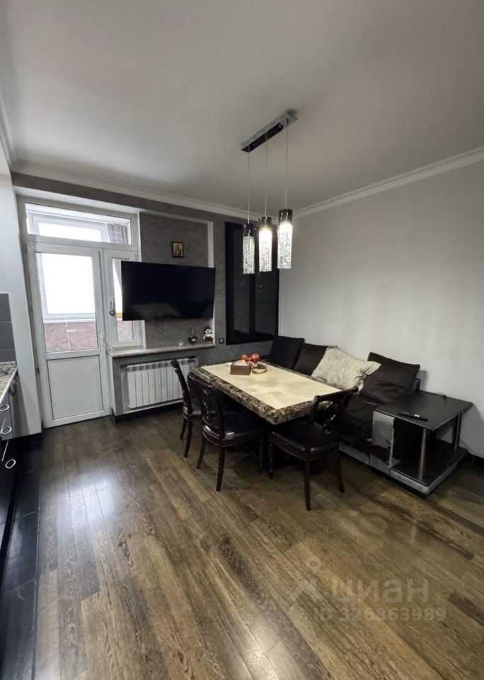 4-комнатная квартира, 140 м² — фотография 2