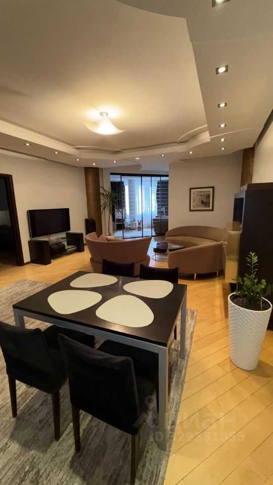 3-комнатная квартира, 140 м² — фотография 2