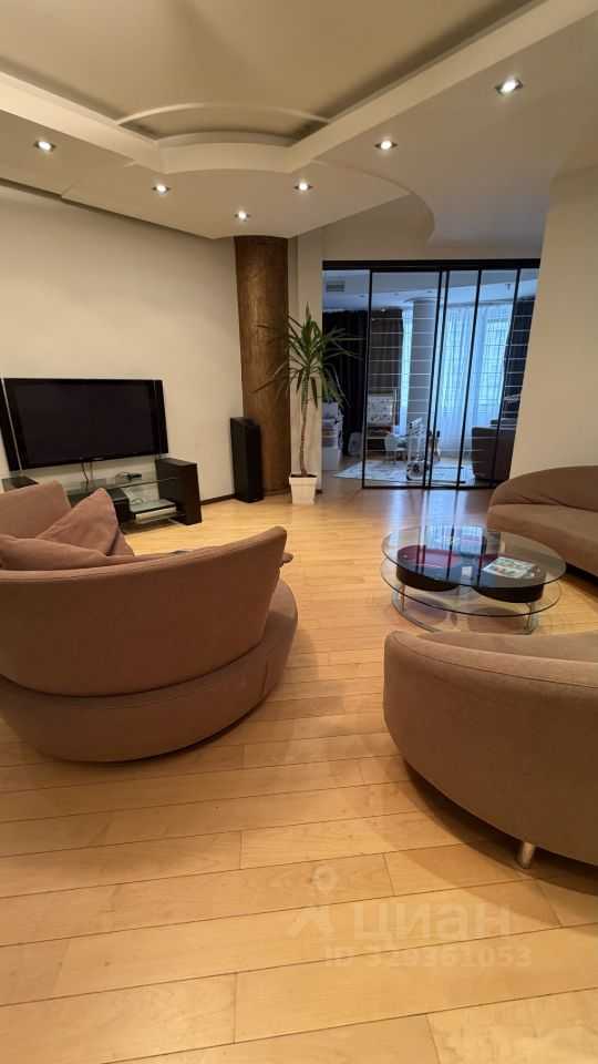 3-комнатная квартира, 140 м²