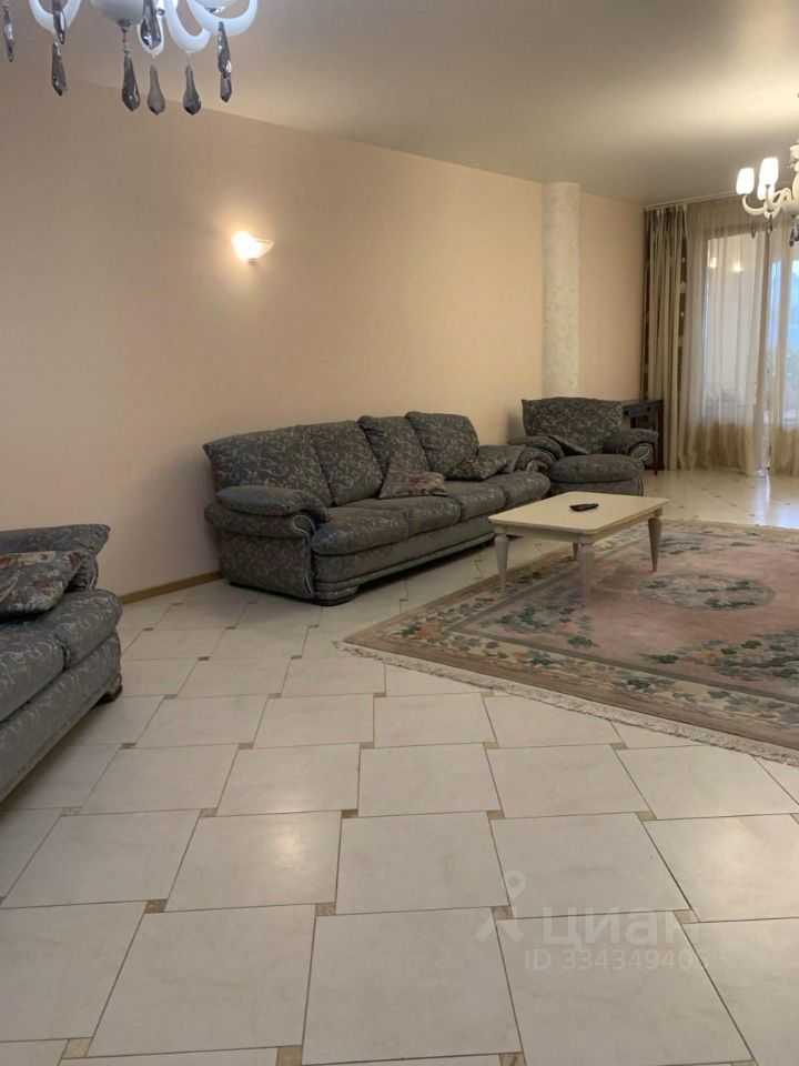 3-комнатная квартира, 200 м² — фотография 2