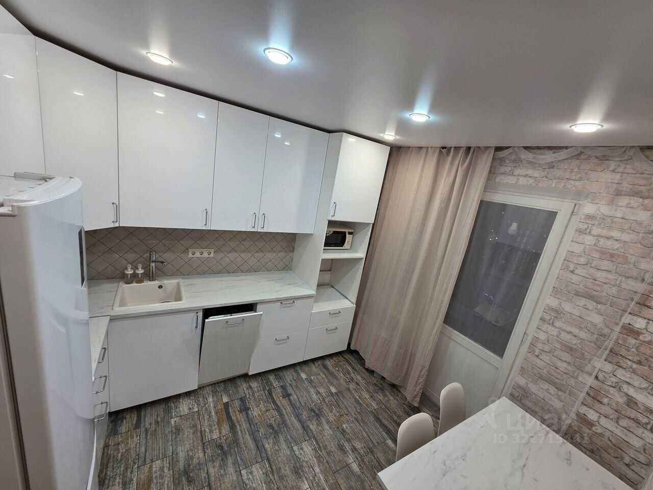 1-комнатная квартира, 42 м² — фотография 2