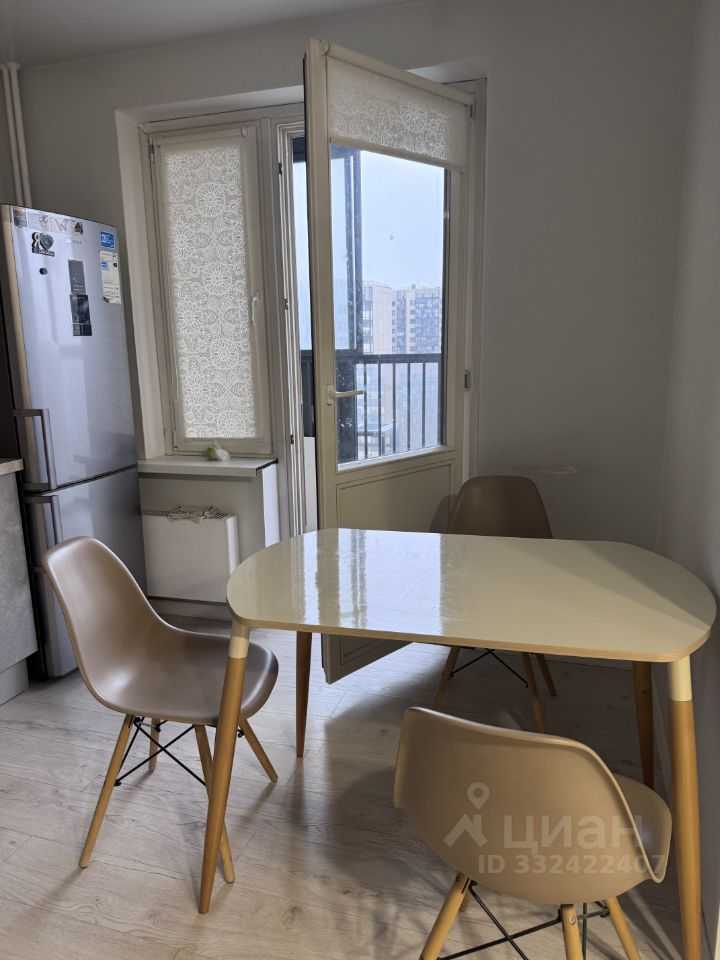 2-комнатная квартира, 60 м² — фотография 3