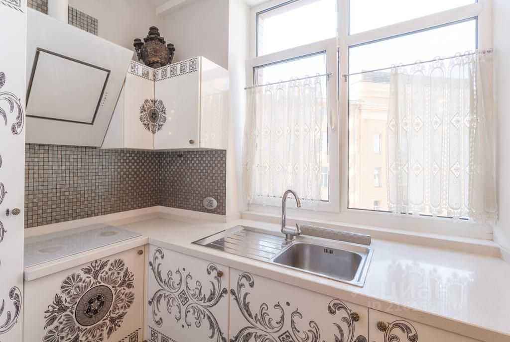 4-комнатная квартира, 200 м² — фотография 3
