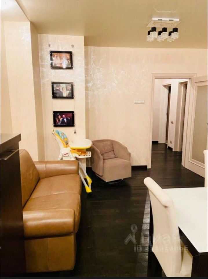 2-комнатная квартира, 73 м² — фотография 2