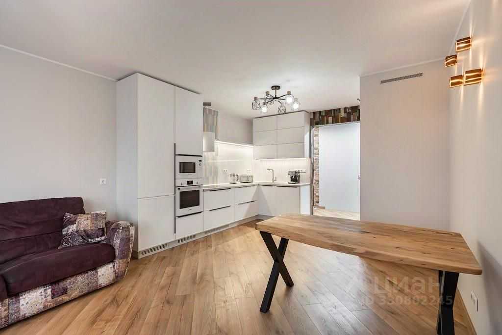 2-комнатная квартира, 70 м² — фотография 3