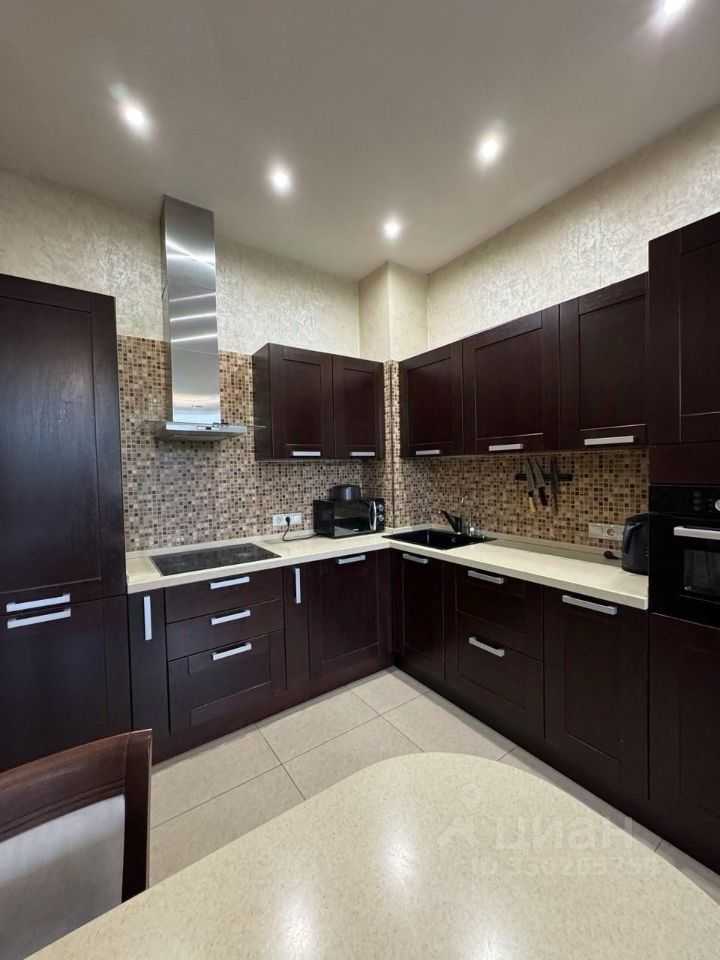 2-комнатная квартира, 56 м² — фотография 3