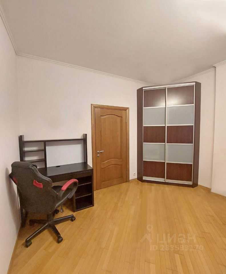 2-комнатная квартира, 68 м² — фотография 3