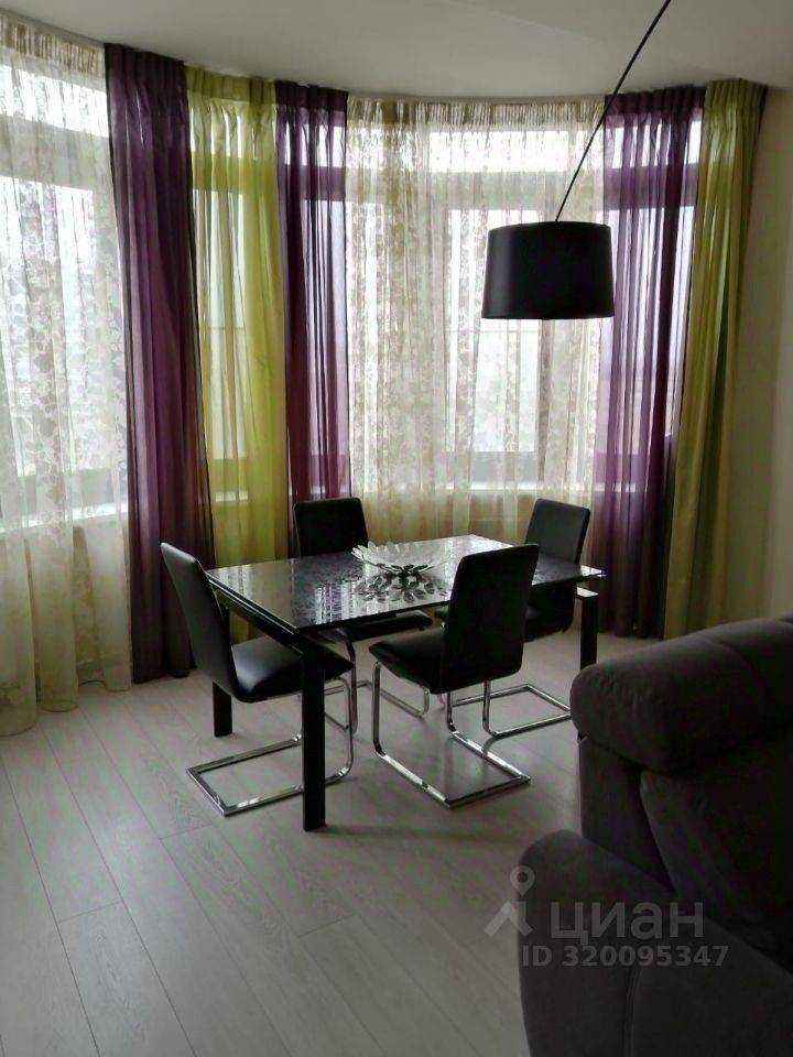 4-комнатная квартира, 140 м² — фотография 3