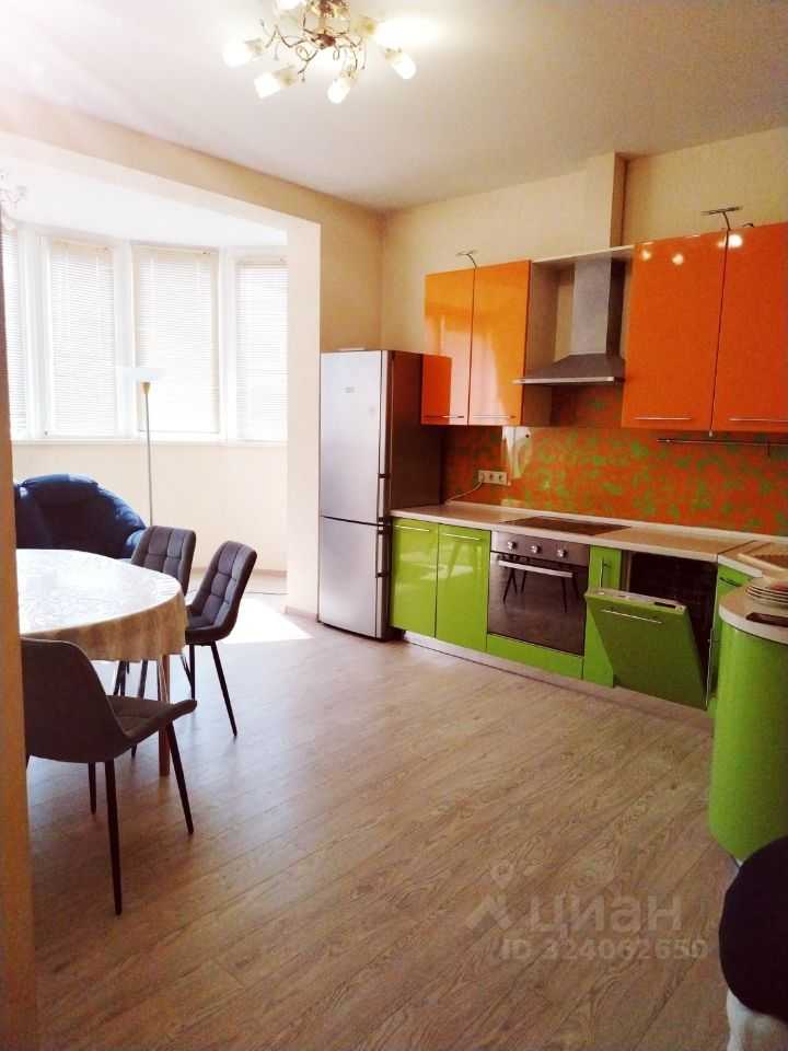 4-комнатная квартира, 120 м² — фотография 2