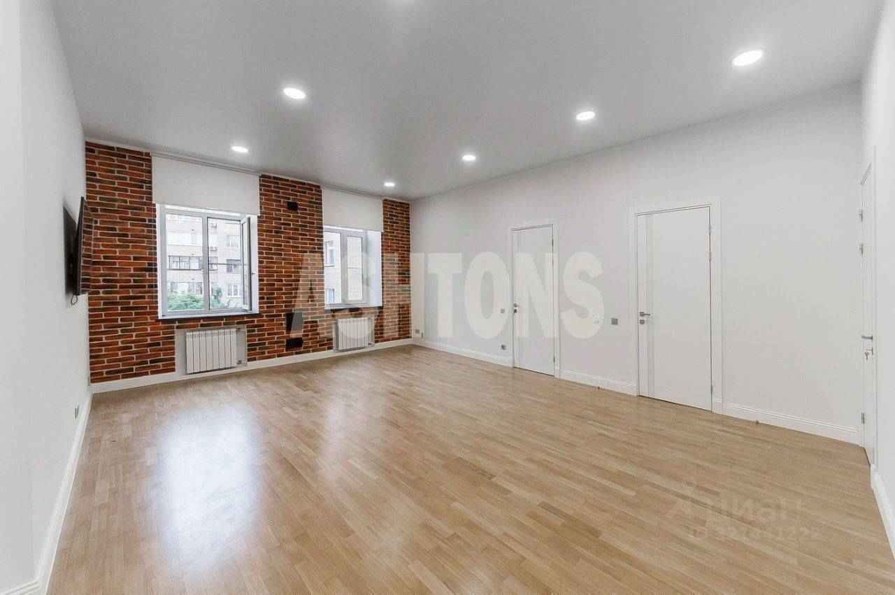 4-комнатная квартира, 111 м² — фотография 2