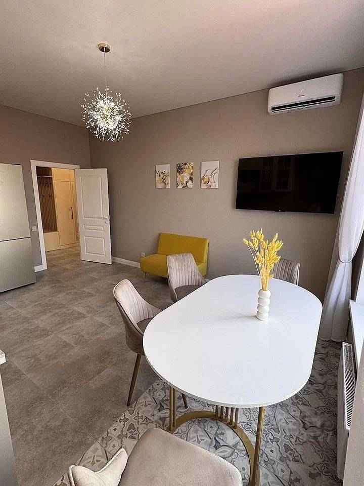 2-комнатная квартира, 76 м² — фотография 2
