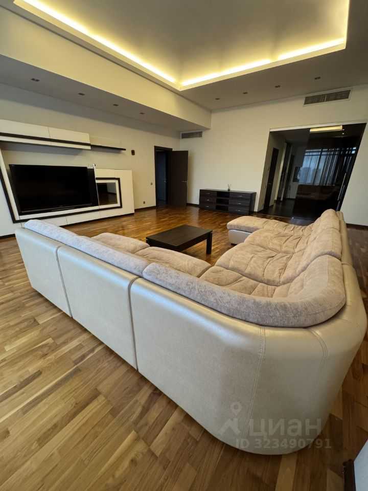 4-комнатная квартира, 200 м² — фотография 3