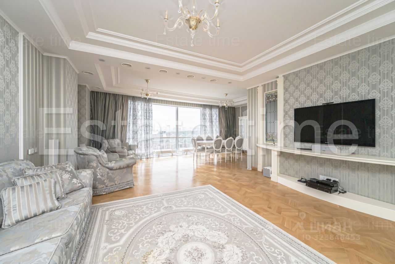 4-комнатная квартира, 217 м²