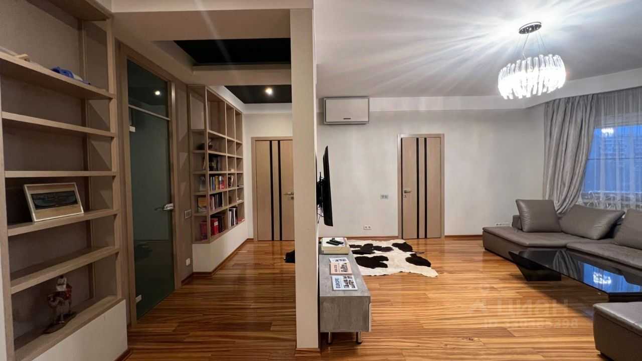3-комнатная квартира, 131 м² — фотография 2