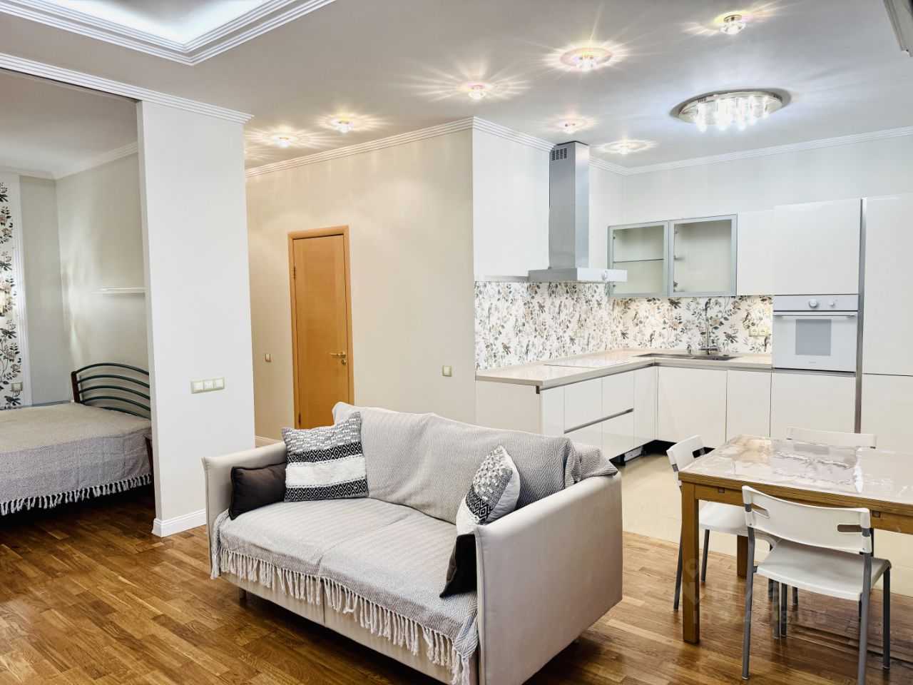 1-комнатная квартира, 52 м²