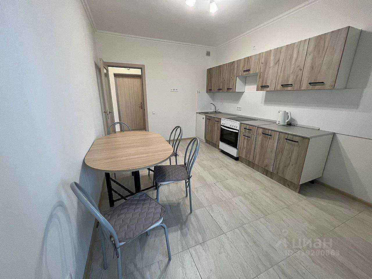 2-комнатная квартира, 72 м² — фотография 3