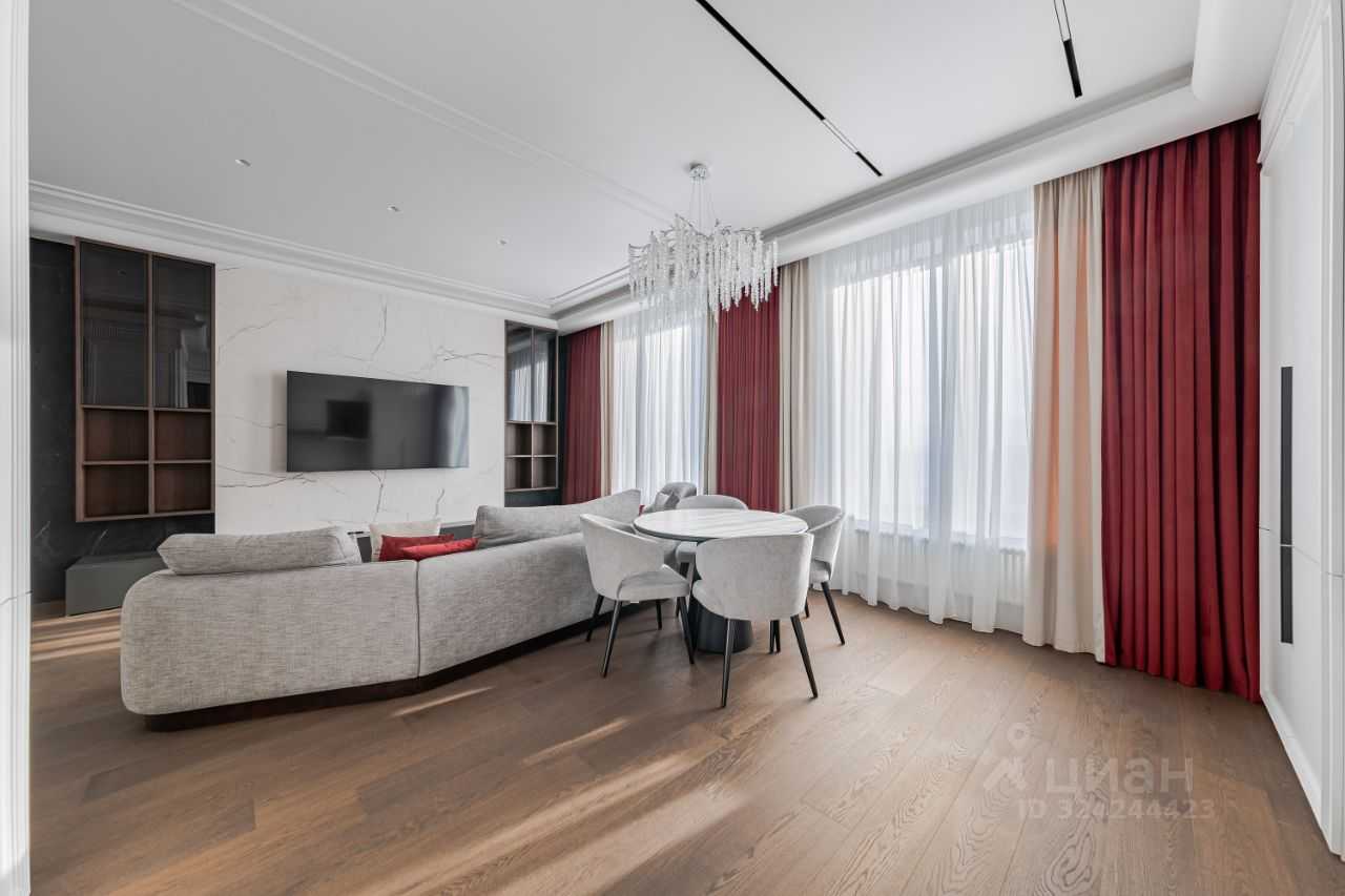 4-комнатная квартира, 130 м² — фотография 2
